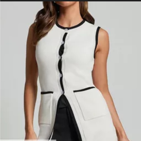Showpo. Tops - Showpo Cream Knit Top with Black Trim
